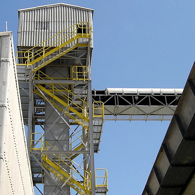 Elevador de canecas fabricado pela AP Equipamentos